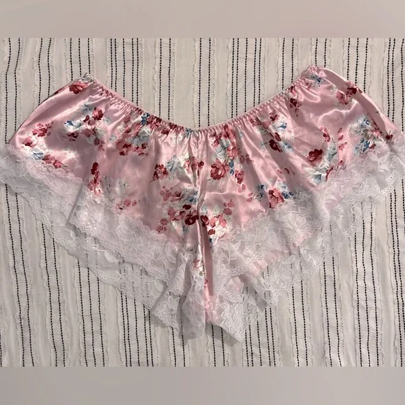 NWT SHEIN Floral and Lace Flirty Pajama Set Size 1XL - Picture 9 of 11